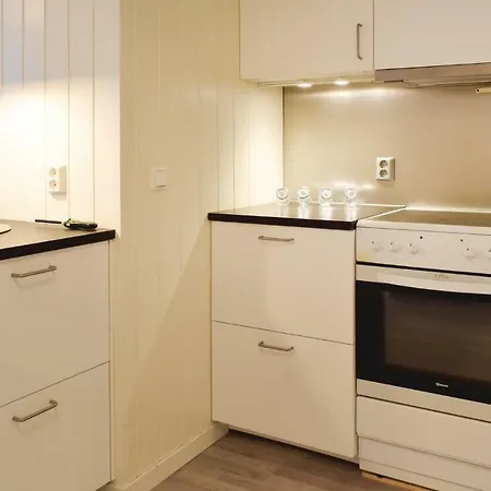 Three Bedroom Holiday In Sabovagen